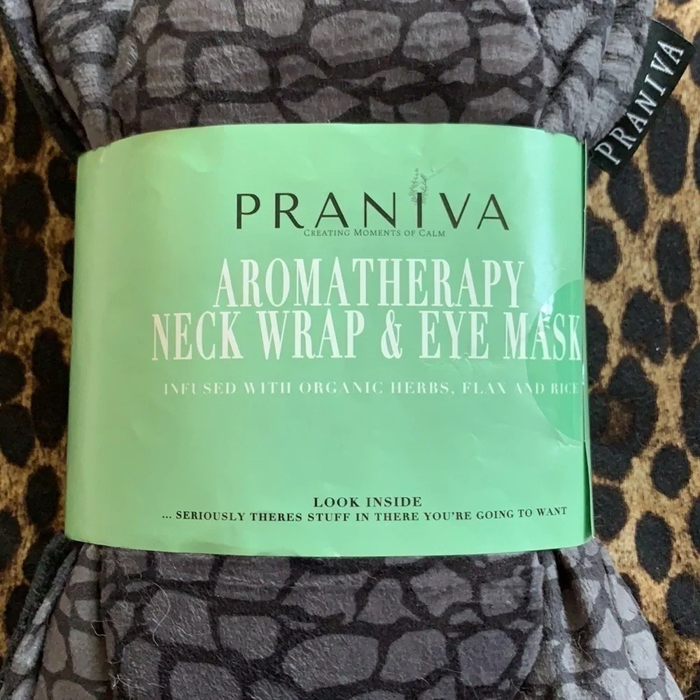 Brand New Praniva Aromatherapy Microwavable Neck Wrap & Weighted Eye Mask